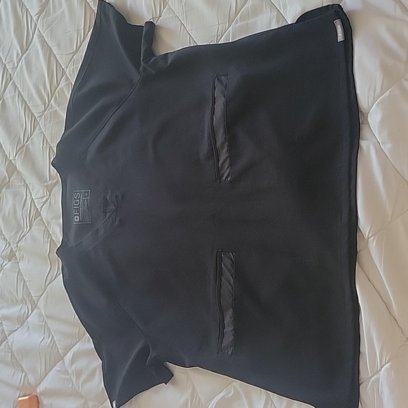 FIGS SCRUB TOP - Picture 1 of 10
